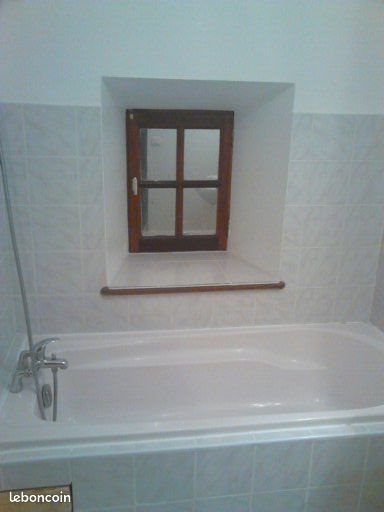 Appartement à louer, 45m², Villeneuve-de-Berg