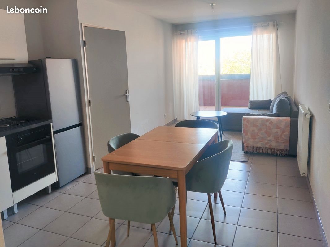Appartement à louer, 41m², Vénissieux