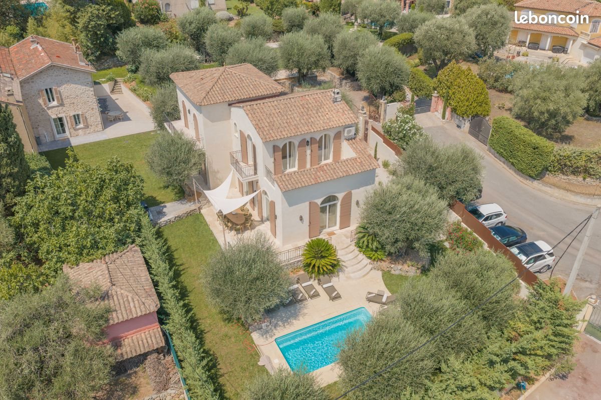 Maison à louer, 245m², Grasse