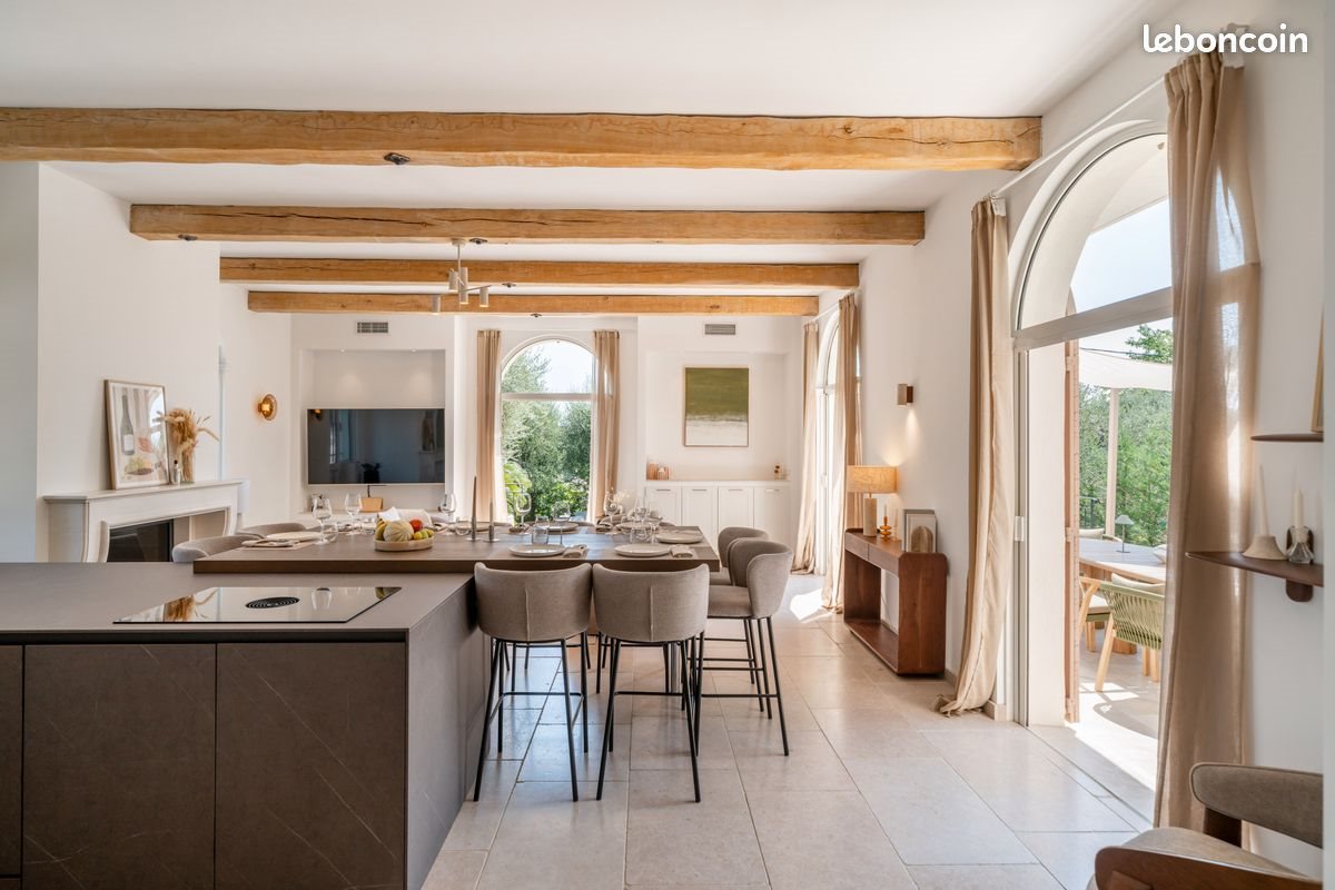 Maison à louer, 245m², Grasse