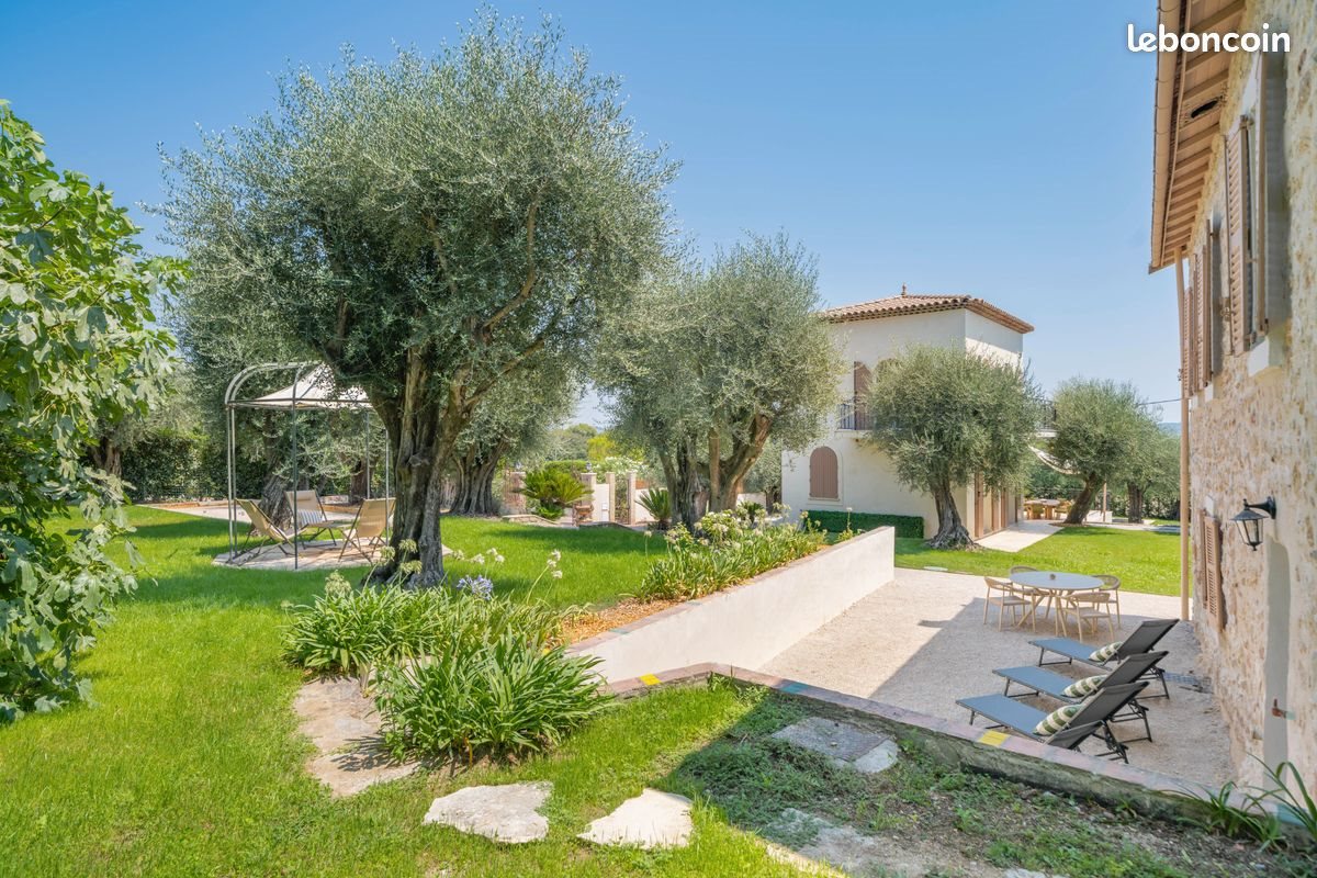 Maison à louer, 245m², Grasse