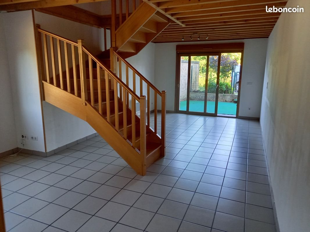 Appartement à louer, 100m², Saint-Erme-Outre-et-Ramecourt