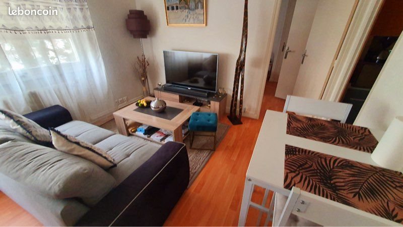 Appartement à louer, 32m², Saint-Max