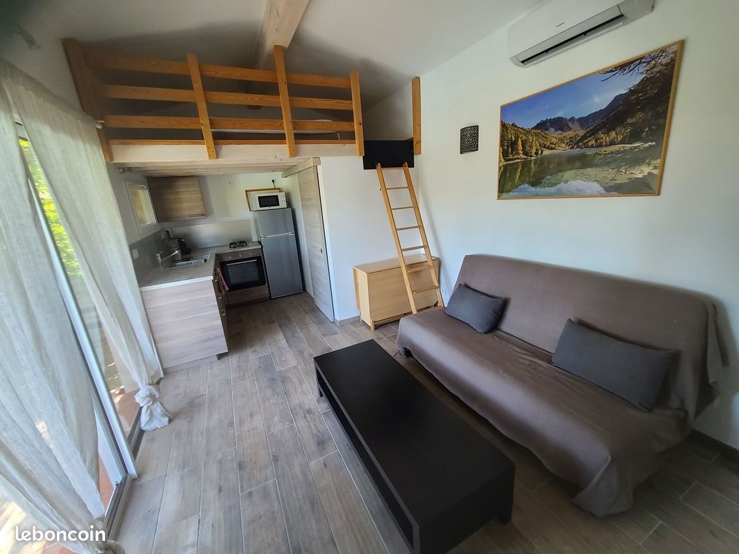 Appartement à louer, 22m², La Crau