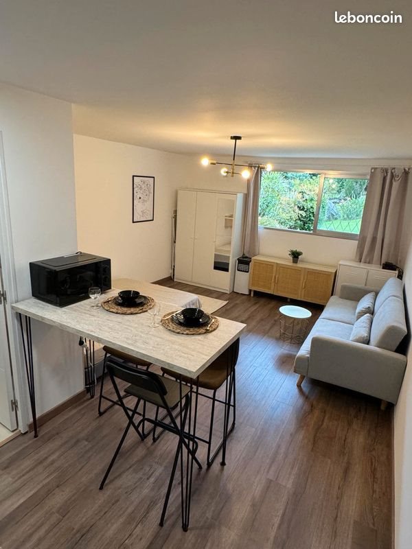 Appartement à louer, 24m², Vallauris