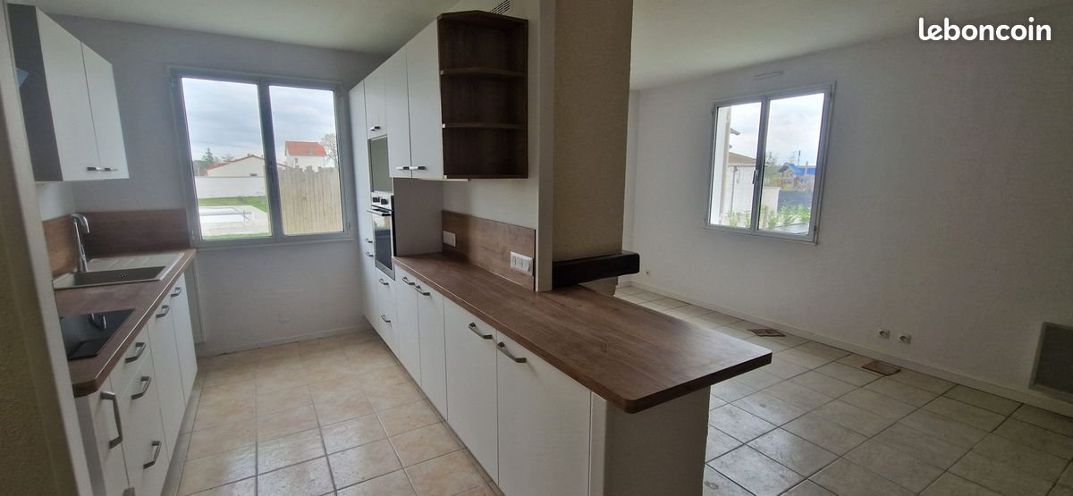 Maison à louer, 75m², Saint-Pont