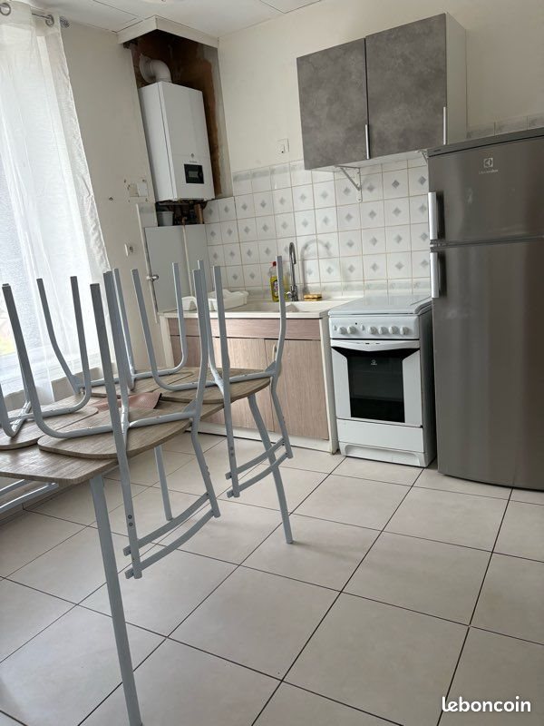 Appartement à louer, 41m², Saint-Max