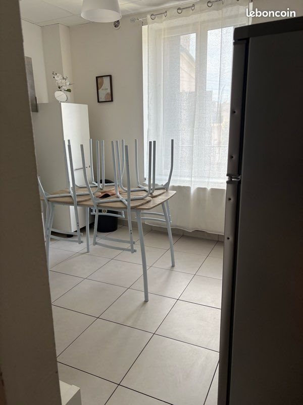 Appartement à louer, 41m², Saint-Max