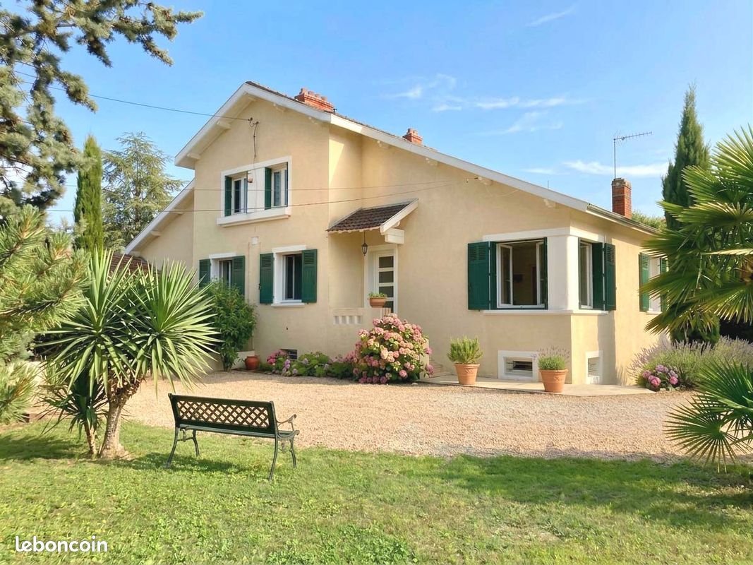 Maison à louer, 150m², Tassin-la-Demi-Lune