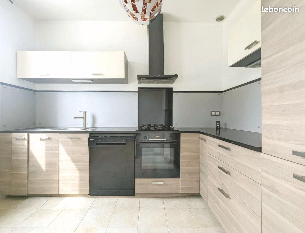 Maison à louer, 150m², Tassin-la-Demi-Lune