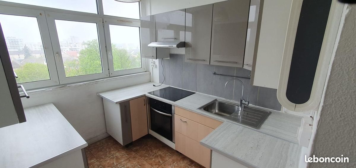 Appartement à louer, 80m², Évry-Courcouronnes
