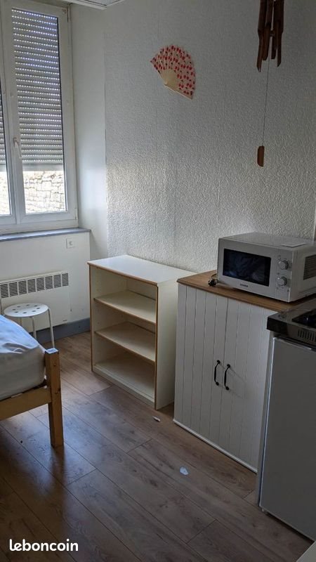 Appartement à louer, 17m², Poligny