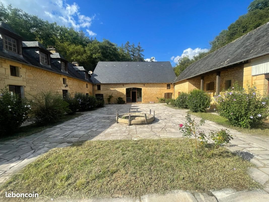 Maison à louer, 270m², Les Eyzies-de-Tayac-Sireuil