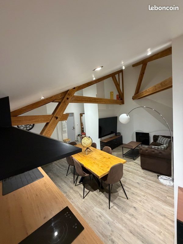 Appartement à louer, 43m², Laussonne