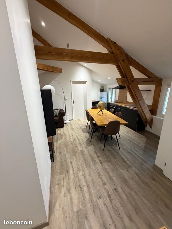 Appartement à louer, 43m², Laussonne
