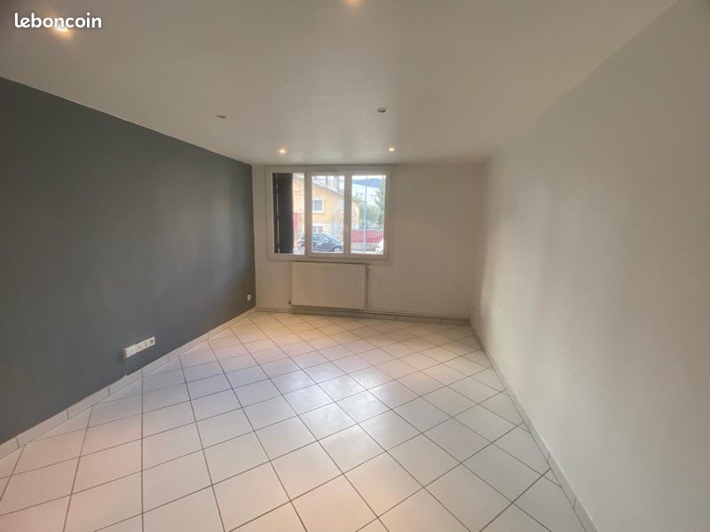 Appartement à louer, 54m², Fontaine