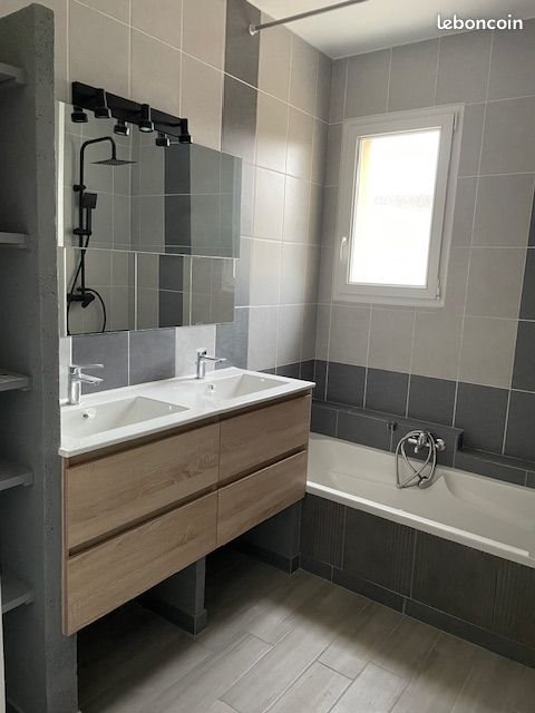 Maison à louer, 104m², Mortagne-sur-Sèvre