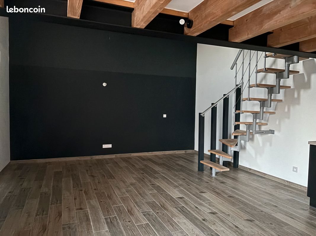 Maison à louer, 74m², Cozes