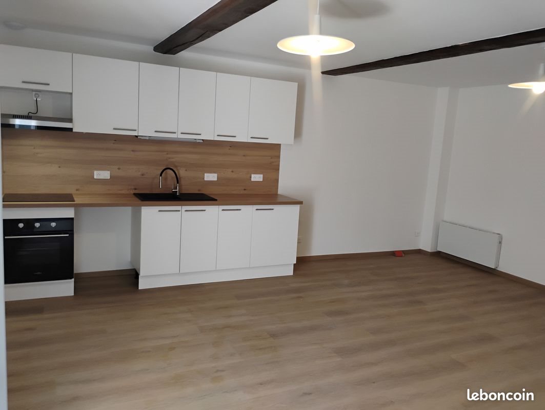 Maison à louer, 63m², Pisany