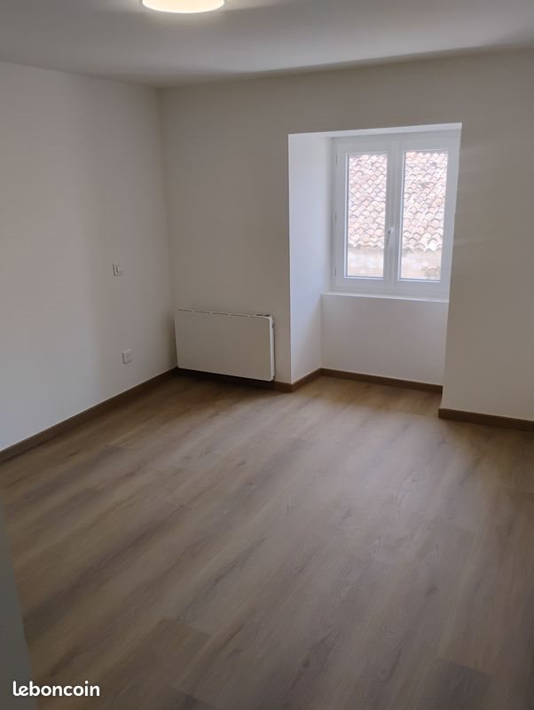 Maison à louer, 63m², Pisany