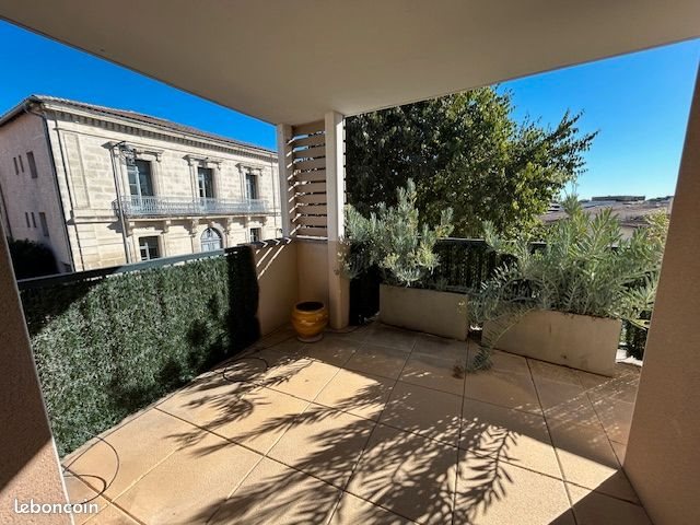 Appartement à louer, 62m², Castries