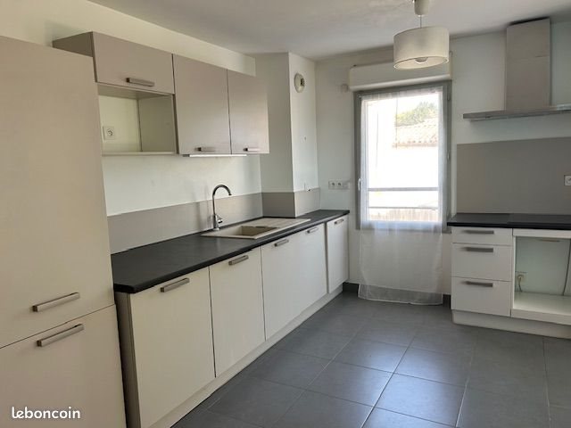 Appartement à louer, 62m², Castries
