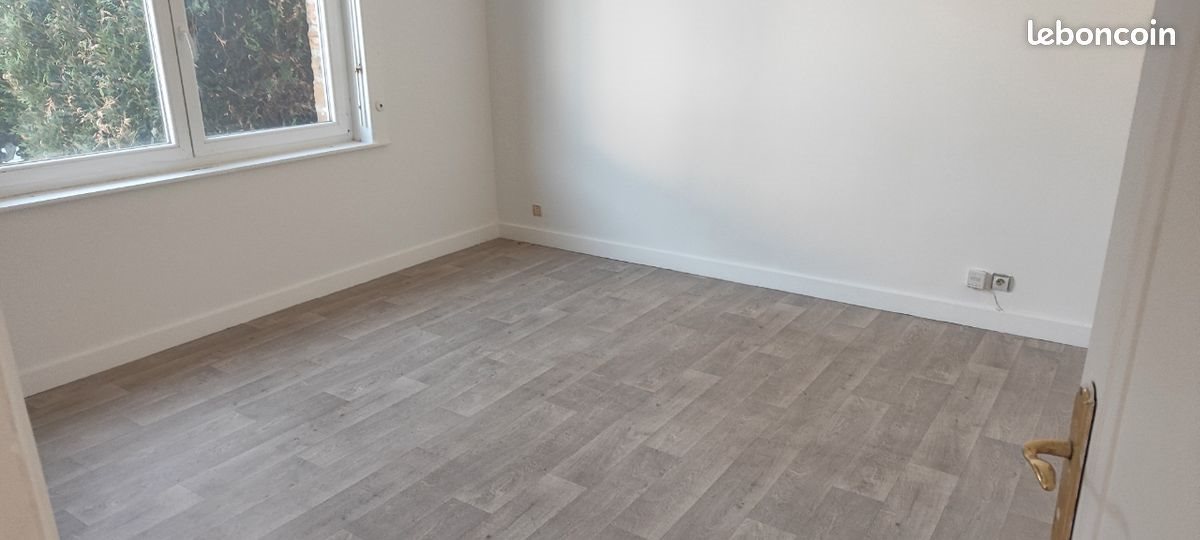 Maison à louer, 80m², Sedan