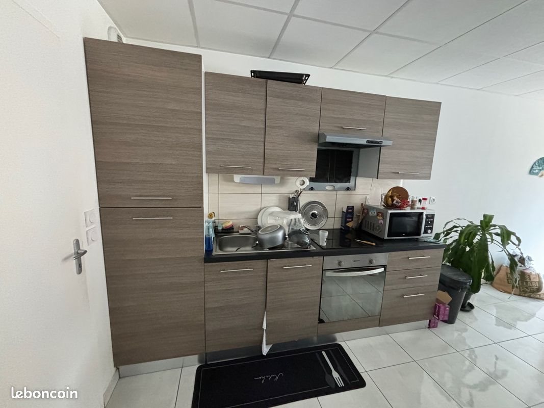 Appartement à louer, 47m², Hénanbihen
