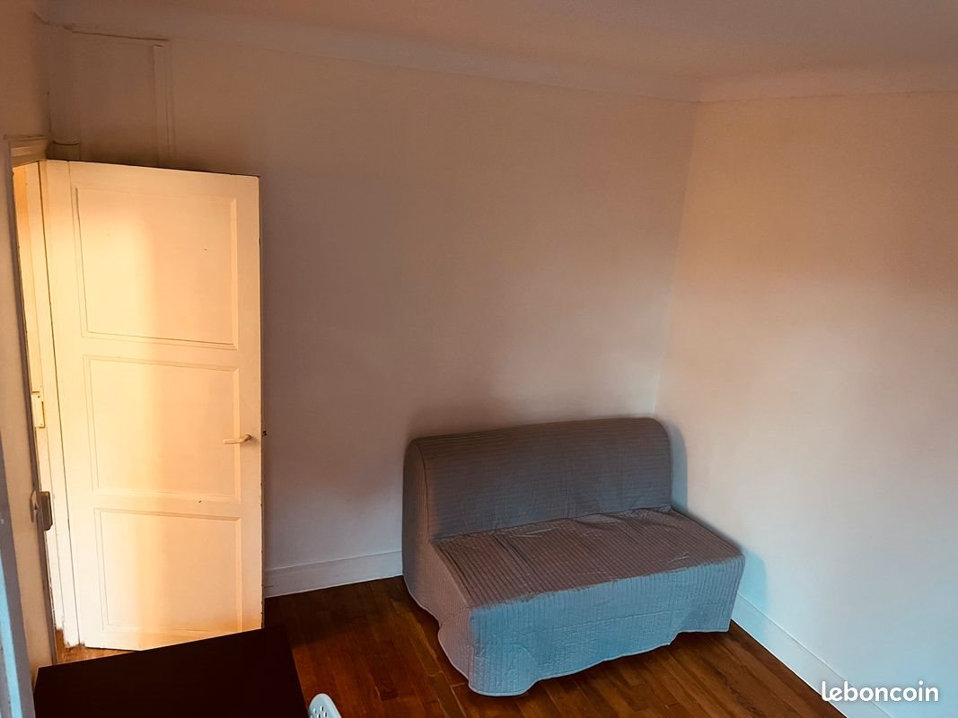 Appartement à louer, 18m², Paris 18ème