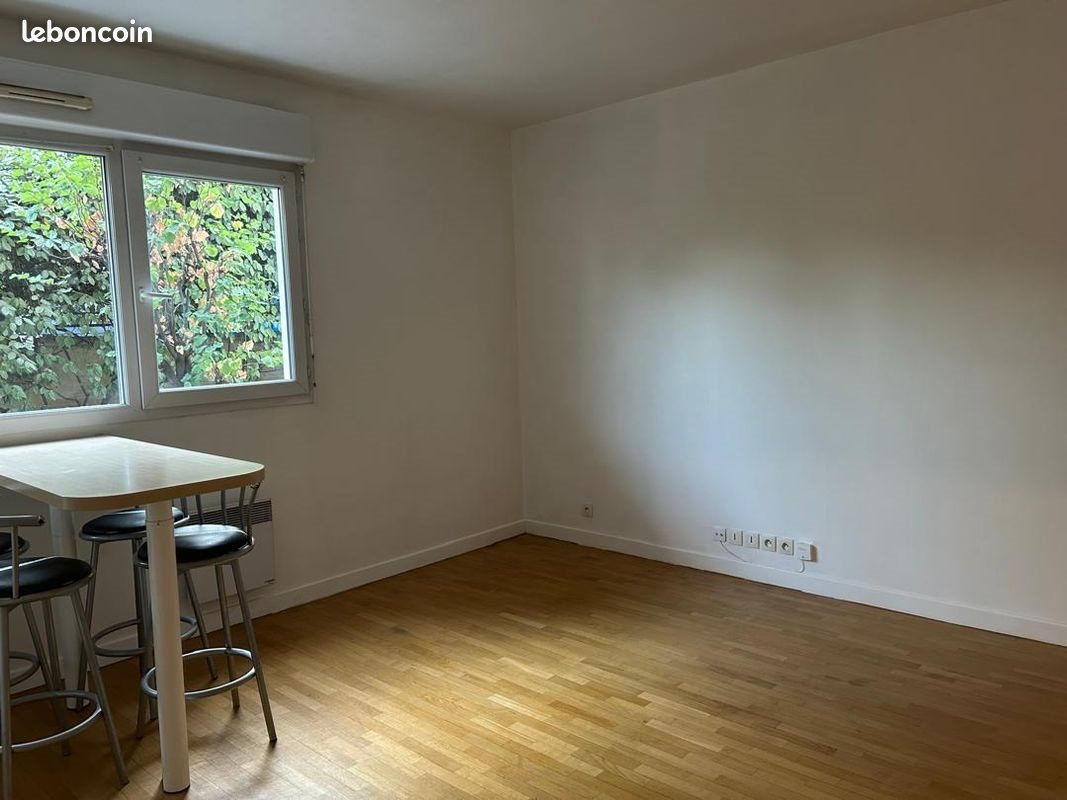 Appartement à louer, 27m², Issy-les-Moulineaux