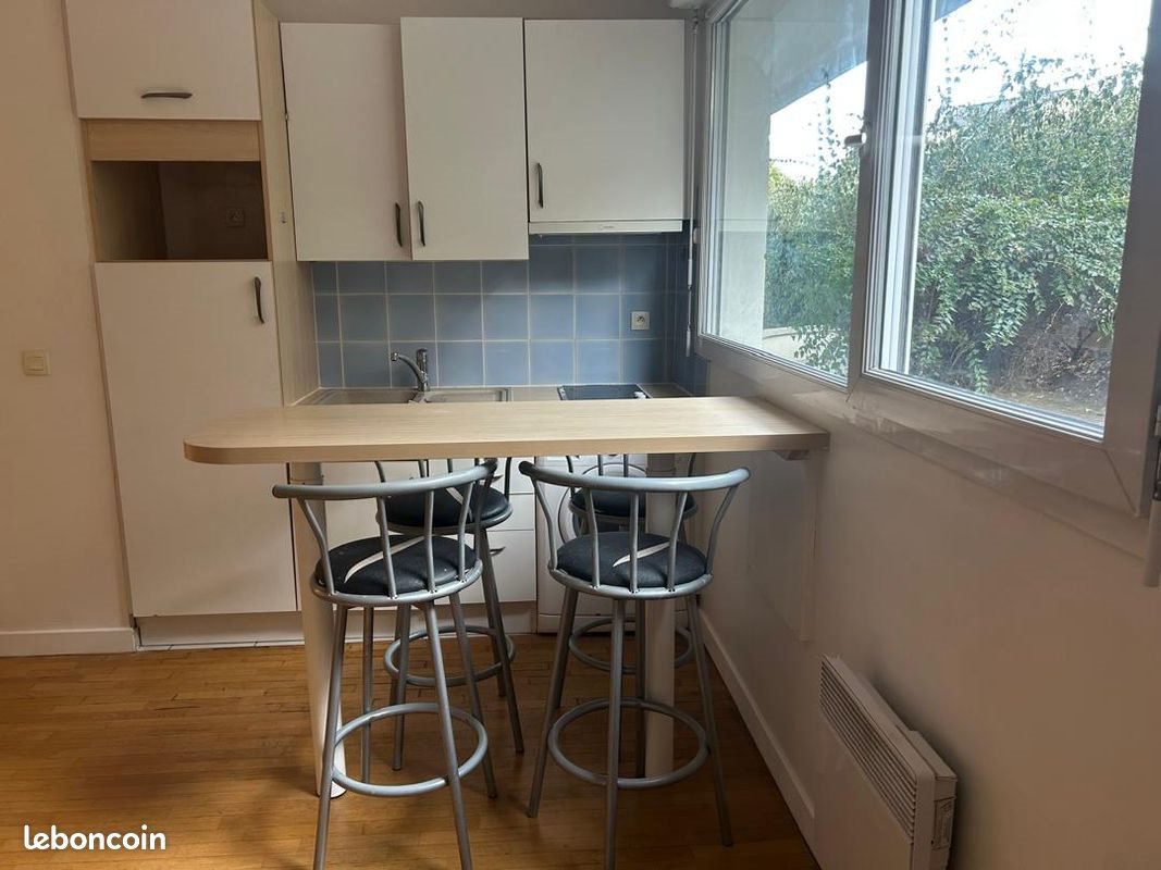 Appartement à louer, 27m², Issy-les-Moulineaux