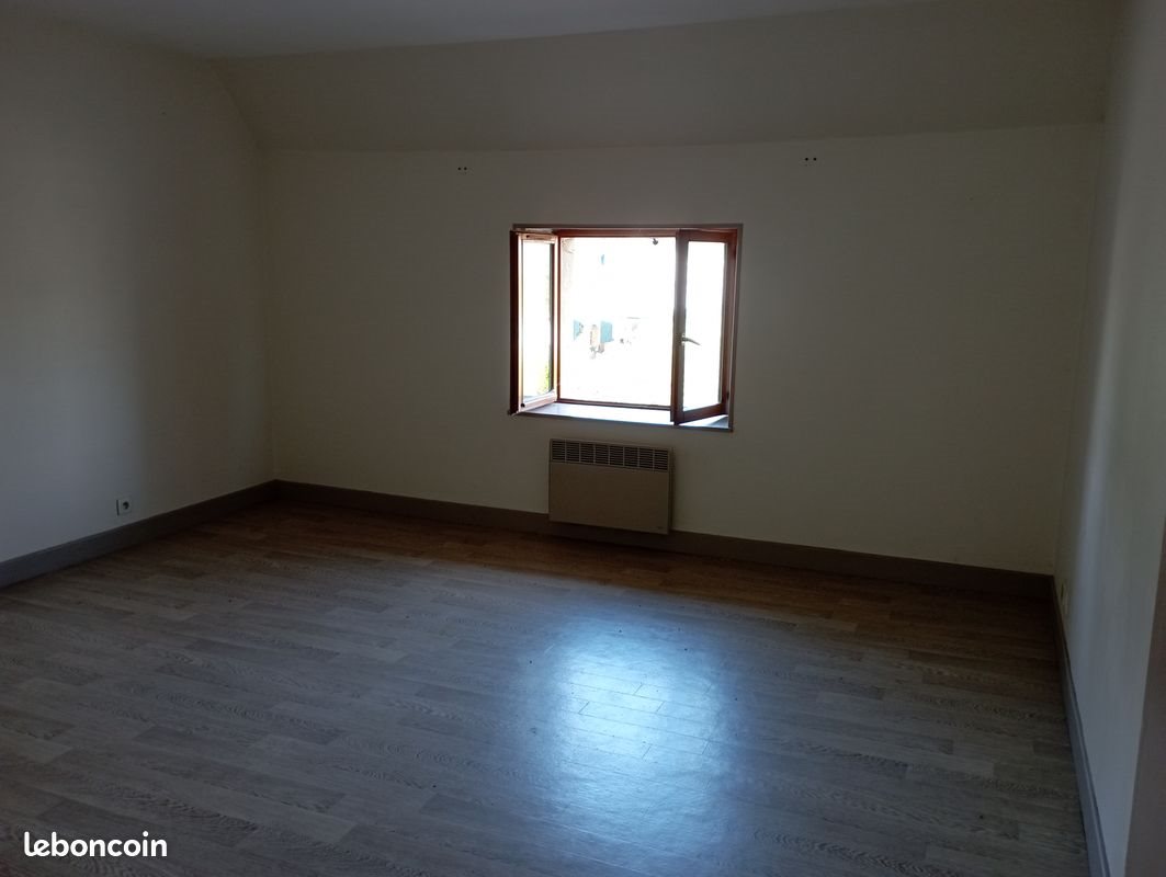Maison à louer, 71m², Noyant-d'Allier