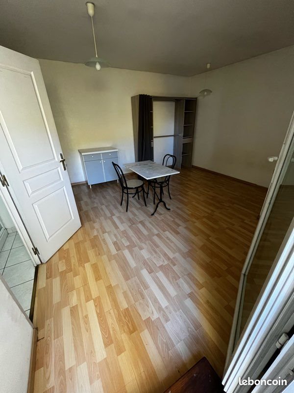 Appartement à louer, 21m², Pavie