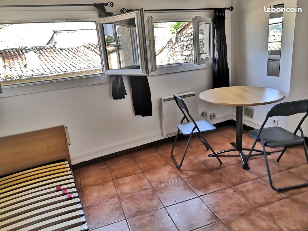 Appartement à louer, 20m², Nîmes
