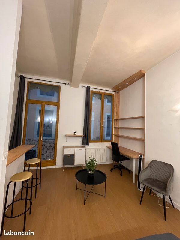 Appartement à louer, 25m², Nîmes