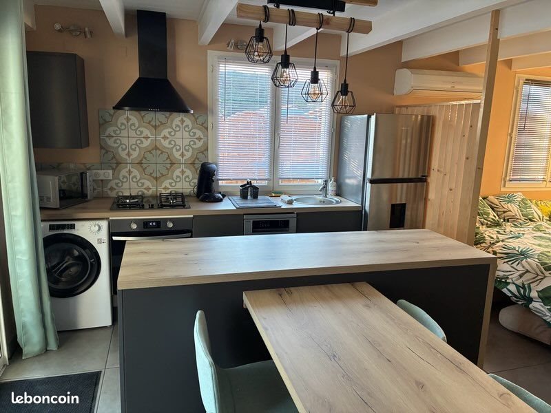 Maison à louer, 55m², Vesseaux