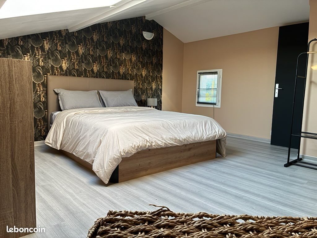 Maison à louer, 55m², Vesseaux