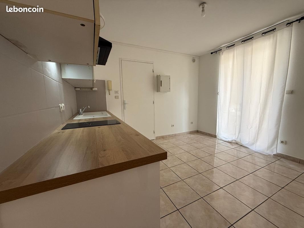 Appartement à louer, 24m², Bédarieux