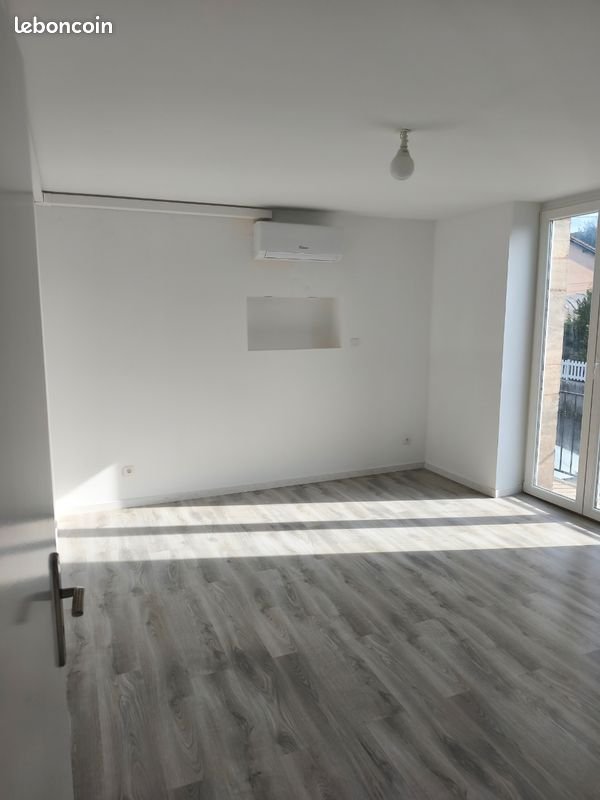 Appartement à louer, 77m², Unieux