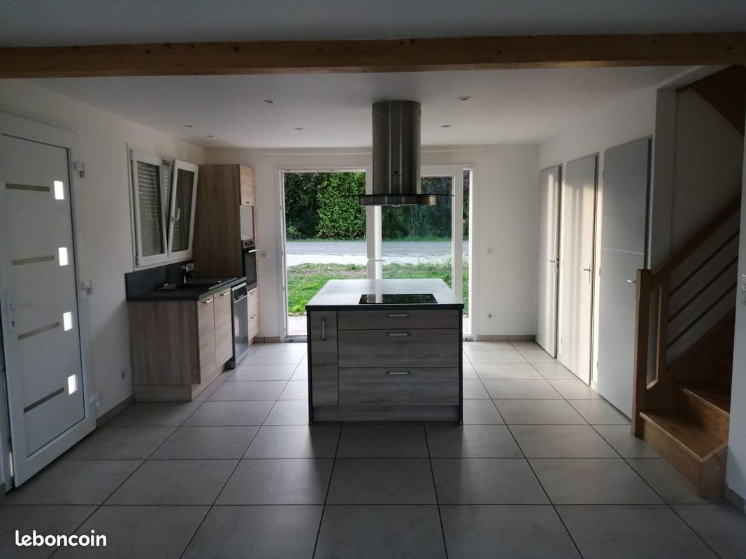 Maison à louer, 90m², Roset-Fluans