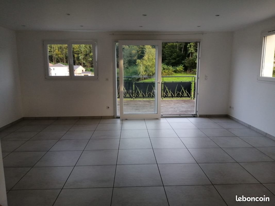 Maison à louer, 90m², Roset-Fluans