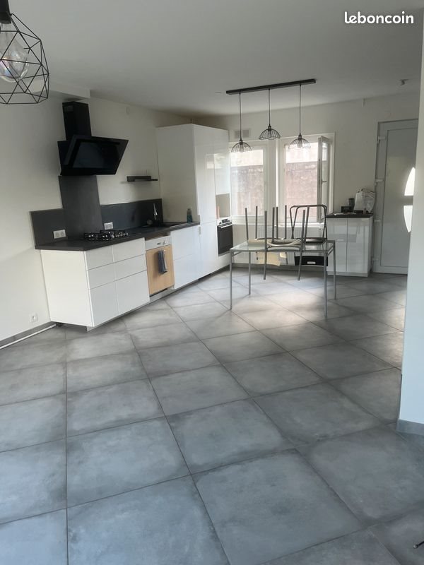 Maison à louer, 70m², Tours