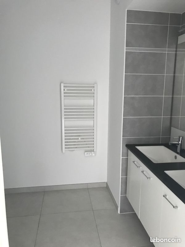 Appartement à louer, 75m², Marseille 8ème
