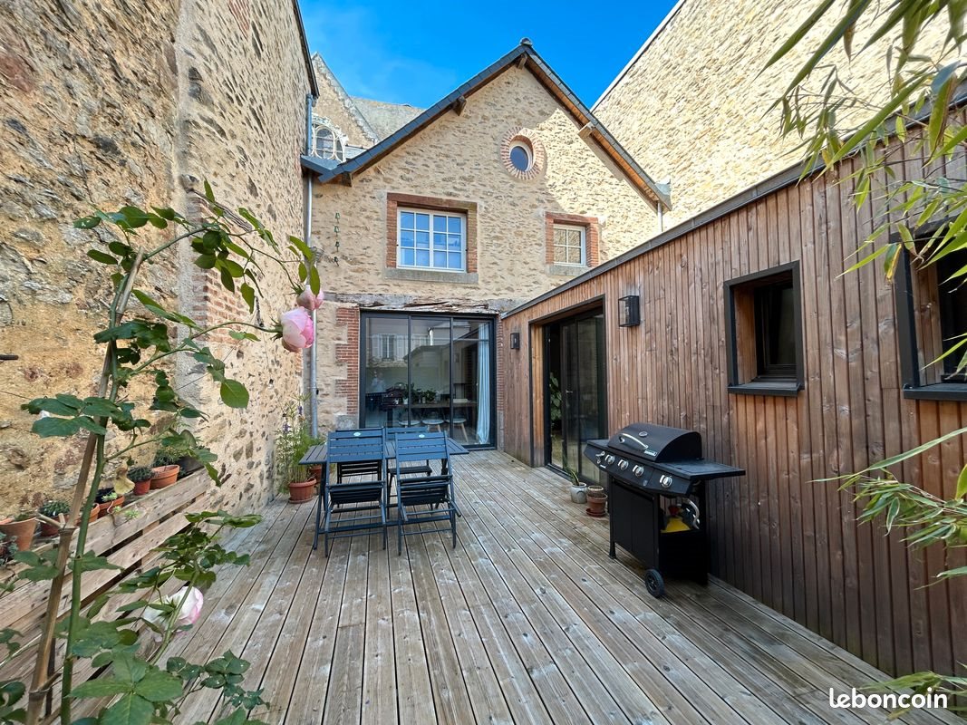 Maison à vendre, 110m², Laval