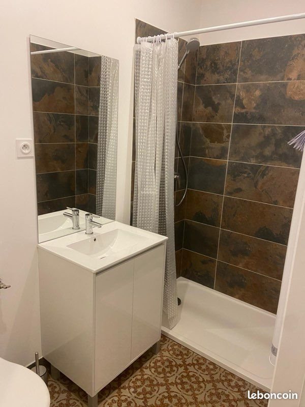 Appartement à louer, 55m², Pont-Saint-Esprit