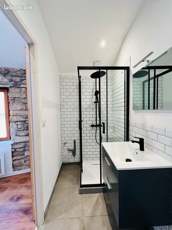 Appartement à louer, 20m², Aubenas