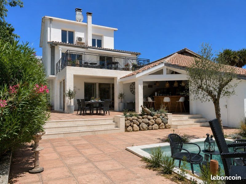 Maison à vendre, 185m², Sainte-Livrade-sur-Lot