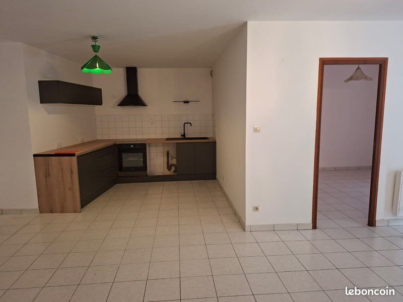 Appartement à louer, 70m², Taulignan