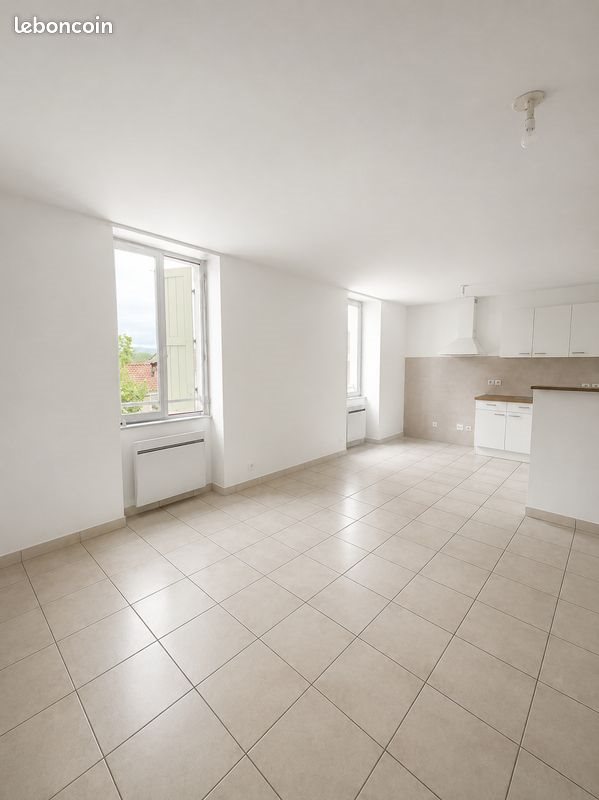 Appartement à louer, 74m², Le Breuil-sur-Couze