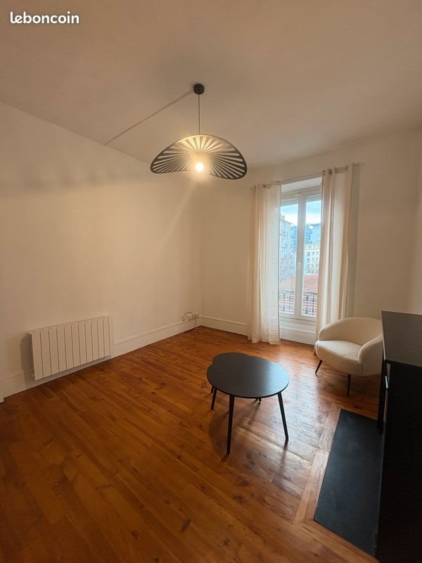 Appartement à louer, 38m², Grenoble
